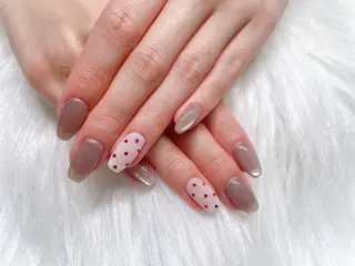 ネイル リスブラン AYUMI 🍎のネイルデザイン