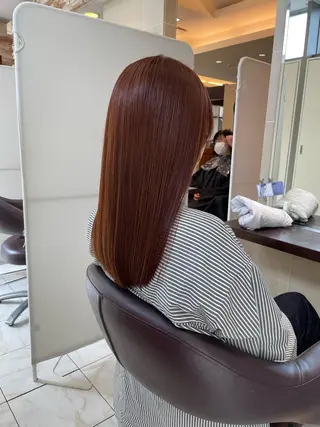 ロング ⭐️透け感カラー /齊藤容史⭐️のヘアスタイル