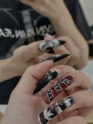 ネイル Fam-er博多店所属・ヒラユ マリアのネイルデザイン