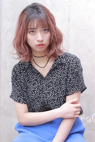 ミディアム cachecache所属・及川 光のヘアスタイル