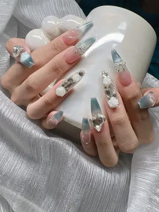 ネイル Lee Nailsのネイルデザイン