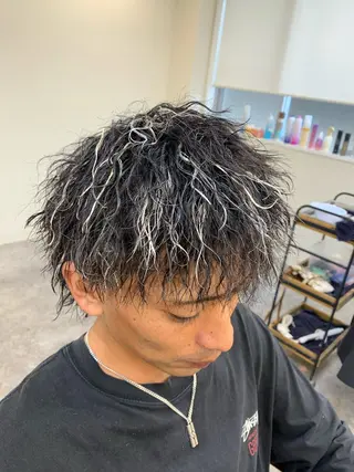 ミディアム パーマ 西尾 太郎のヘアスタイル