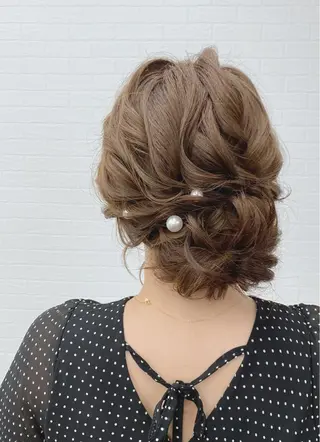 ミディアム ヘアアレンジ GRANLUSSO 〜グランルッソ駅前店所属・木口 嘉美のヘアスタイル