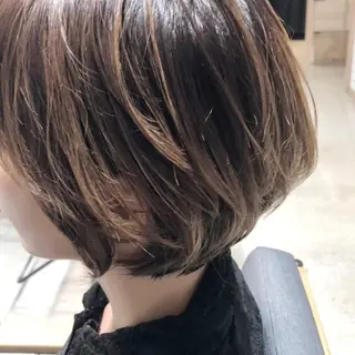 ショート カラー 🟢ウルフ／スパイラ ルパーマ／大西🟢のヘアスタイル