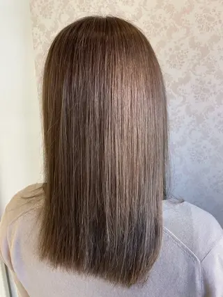 セミロング ヒヨシ ルナのヘアスタイル