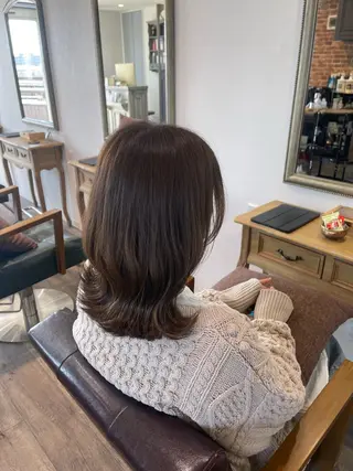 セミロング カラー Felice Erikaのヘアスタイル