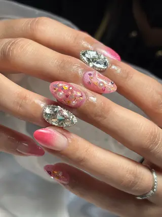 ネイル ✴︎ Delightのネイルデザイン