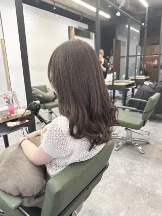 ロング Trinity本厚木所属・菅野 奈々子のヘアスタイル