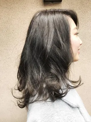 ミディアム カラー vato マンツーマンサロンのヘアスタイル