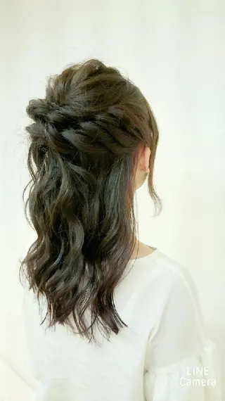 ヘアアレンジ ロング 透明感ハイライト◎ 伊藤夏海のヘアスタイル