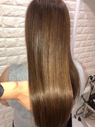 セミロング 20代半ば上質なへア ケア 髪質改善 大西のヘアスタイル