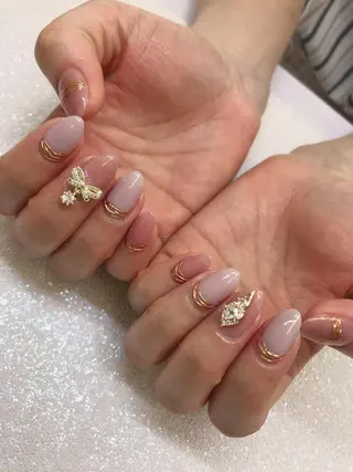 ネイル Flowerネイルサロン所属・. yukiのネイルデザイン