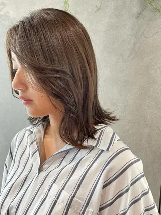 セミロング カラー ナチュラル透明感🌱 小山美樹子のヘアスタイル