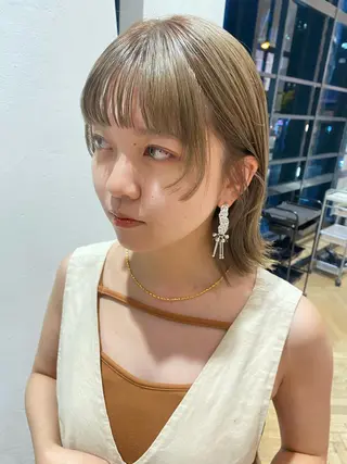 ミディアム カラー 増井 彩乃のヘアスタイル