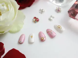 ミディアム ネイル 💎ビューティサロン 湘南　RIRAN💎のネイルデザイン