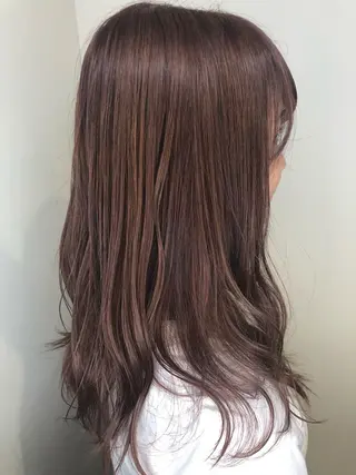 ロング カラー ウルフカット／吉村 桃子のヘアスタイル