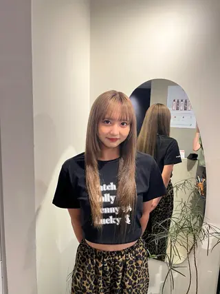 ロング カラー 本木下朋花/髪質 改善×ダブルカラーのヘアスタイル