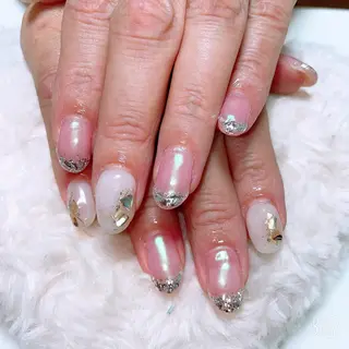 ネイル The Best Beauty受付担当のヘアスタイル