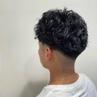 ショート Beat+所属・beat 磯谷のヘアスタイル