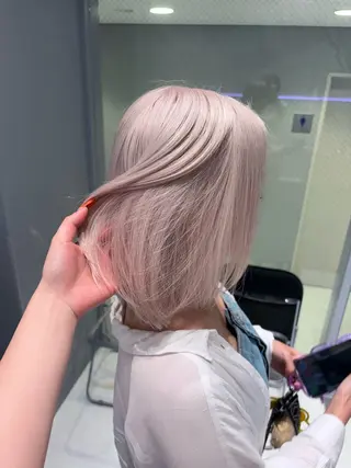 ミディアム カラー 菜々🫧新宿 透明感ケアブリーチのヘアスタイル