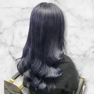 ロング カラー セルバ所属・HIRORO ブリーチ/ハイトーンのヘアスタイル