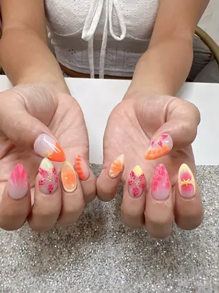 ネイル Guarendo錦糸町店所属・ガレンドウ 白澤 愛子のネイルデザイン