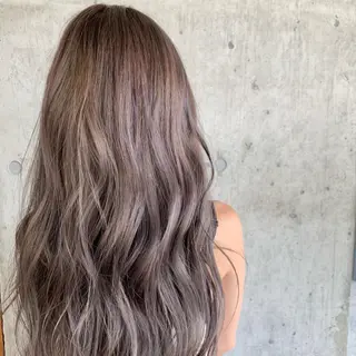 ミディアム 🌷横浜/レイヤー /艶カラー🌷のヘアスタイル