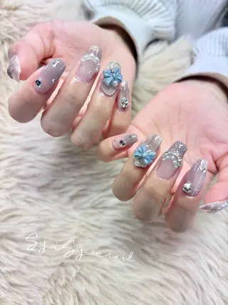 セミロング SyiSyu なんば本店のネイルデザイン