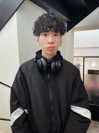 パーマ メンズ Qin shaire salon 原宿verno店所属・【センターパート】 ETO／江藤翼の眉毛・アイブロウイメージ