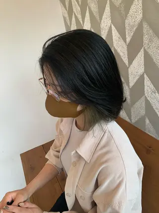 ミディアム カラー 中西 未有のヘアスタイル