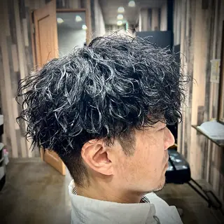 メンズ 革命🔥ツイスパ/フ ェザー特化SHOTAのヘアスタイル