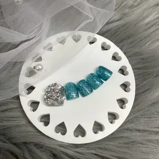 ネイル Nail's AO AQUA所属・鍵 妃南のネイルデザイン