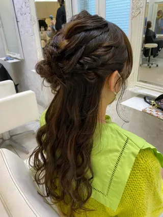 ロング カラー ヘアアレンジ マツエク・マツパ アイブロウ Noah's　Ark所属・透明感カラー🫧ヘア セット🫧松本菜月の眉毛・アイブロウイメージ