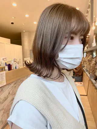 ミディアム カラー 吉原 由菜のヘアスタイル