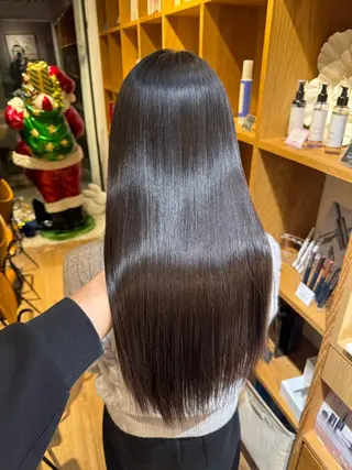 セミロング afloatkobe所属・美髪/髪質改善 川口凌弥のヘアスタイル