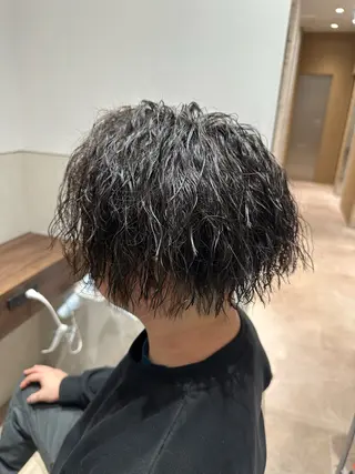 ショート パーマ ヘアアレンジ メンズ SALOWIN京都河原町Suite店所属・石井秀二郎メンズ パーマ京都河原町のヘアスタイル