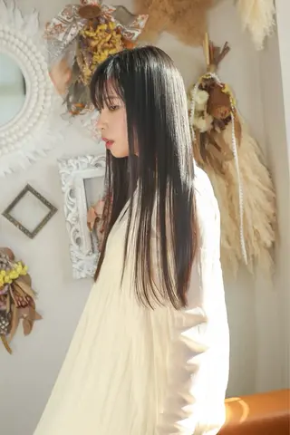 ロング 伊藤 裕貴のヘアスタイル