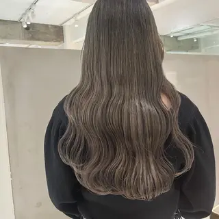 ロング カラー カジュアルを女っぽく 𝗮𝘆𝗮𝗰𝗼のヘアスタイル