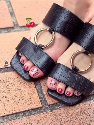 ネイル eyelash＆nailsalon noi 経堂店所属・miho funatsu☺︎のネイルデザイン