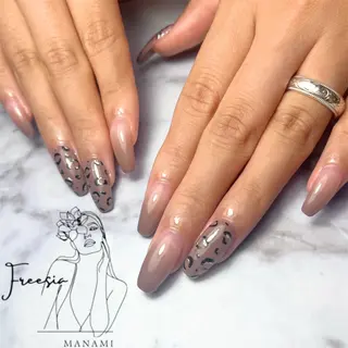 ネイル freesia Manamiのネイルデザイン