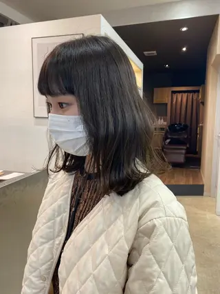 ミディアム カラー オリーブ/アッシュ やわらか透明感カラーのヘアスタイル