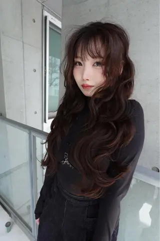 ロング 表参道ハイトーン 韓国ヘア長田雄希のヘアスタイル