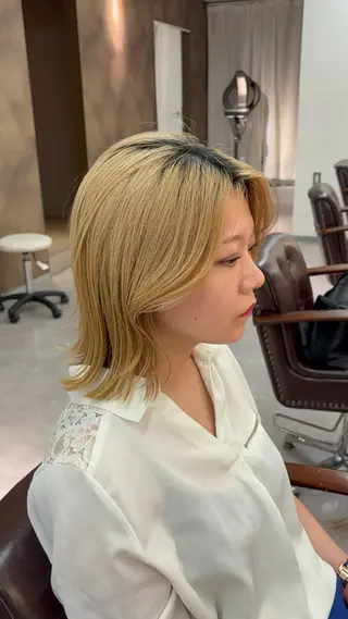 ミディアム 岩本 遥加のヘアスタイル