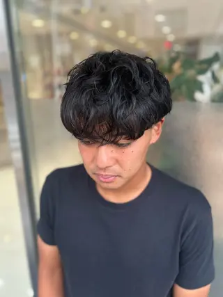 ショート パーマ メンズ ハイトーン× デザイン　Runoのヘアスタイル