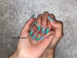 ロング ネイル 大田 美笛香のネイルデザイン