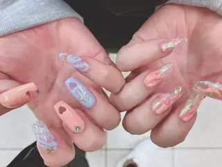 ロング ネイル ネイルスタジオ シェイクユアハンズのネイルデザイン