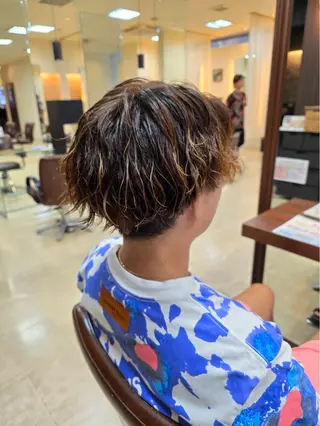ショート カラー メンズ 東田 篤希のヘアスタイル