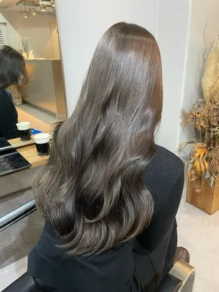 ロング カラー ミルクティーベージュ ❤︎レイヤー　MIAのヘアスタイル