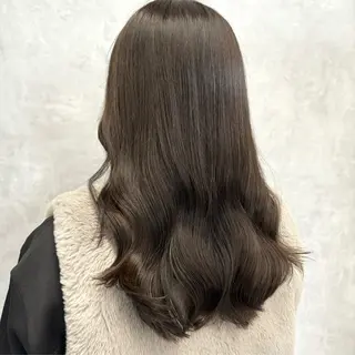 ロング カラー NUMBER_ ユイナのヘアスタイル