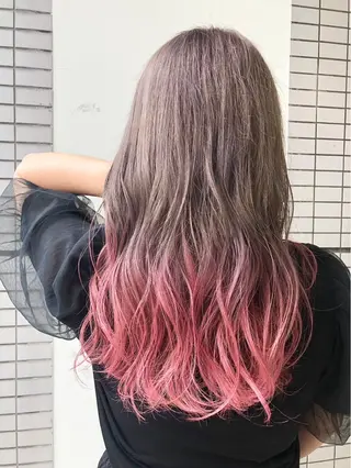 セミロング カラー 平良 那生のヘアスタイル